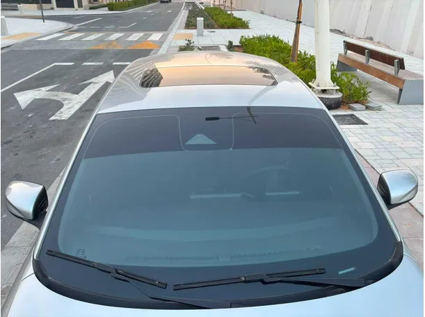 Car image 25