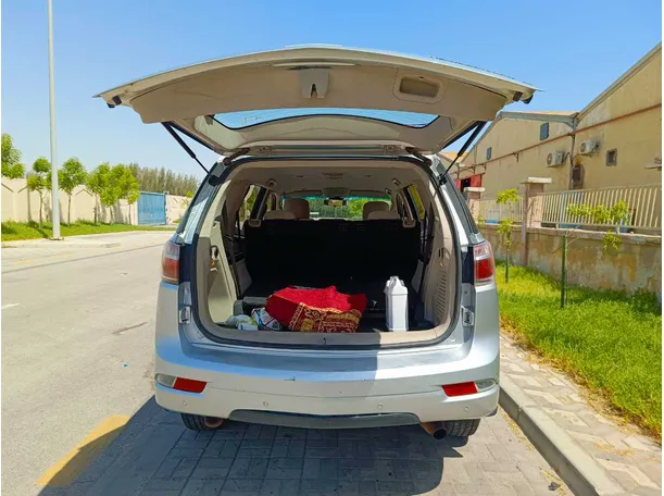 Car image 27