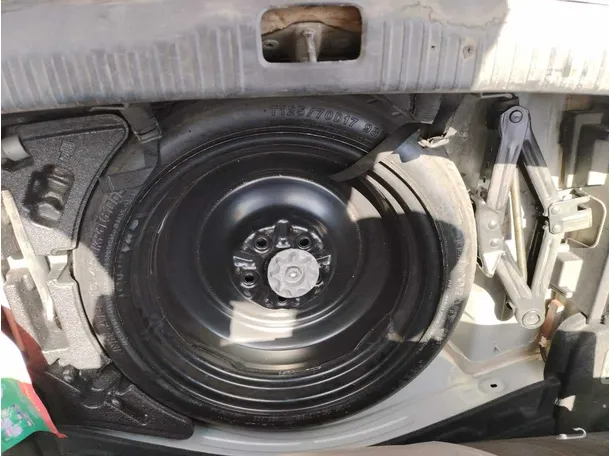 Car image 41