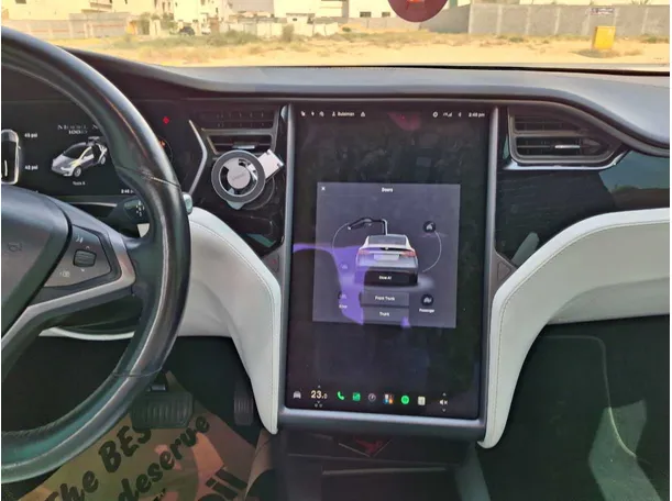 Car image 19