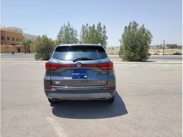 Car image 6
