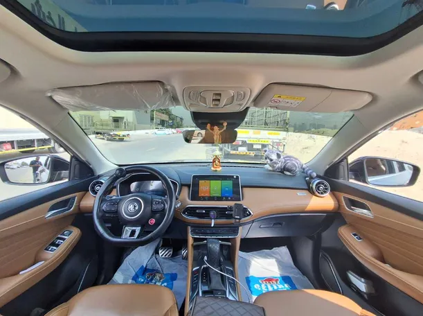 Car image 17