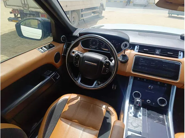 Car image 22