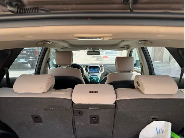 Car image 23