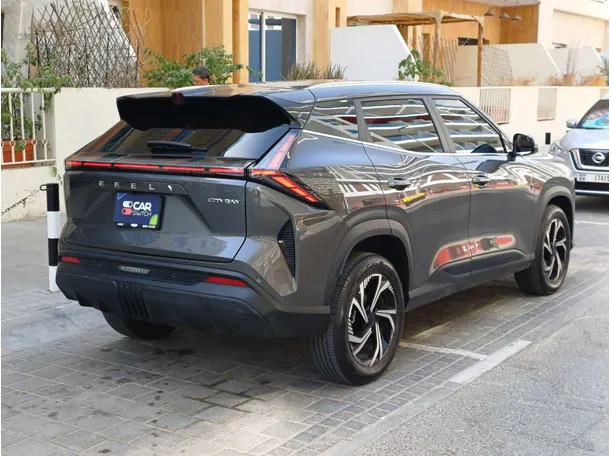 Car image 5