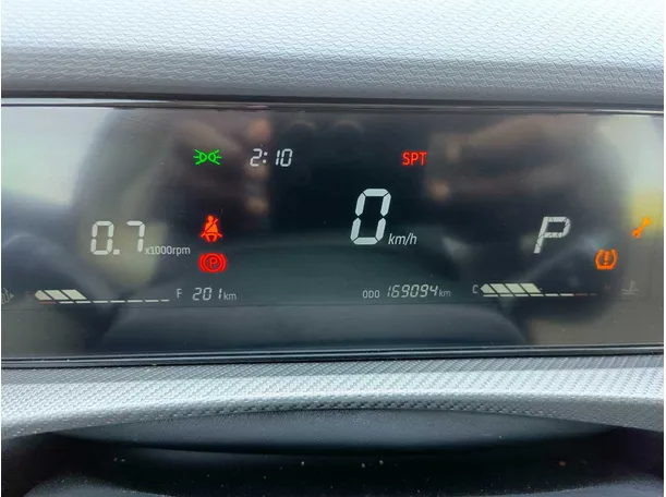 Car image 26
