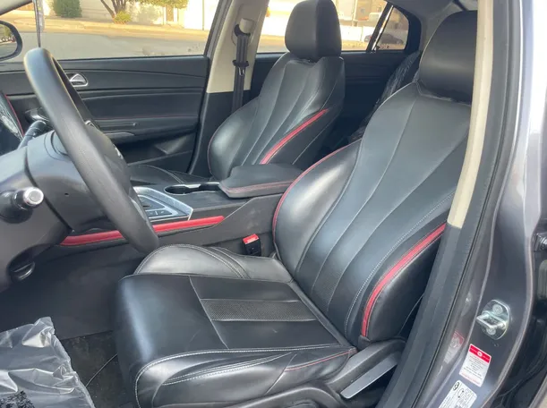 Car image 12