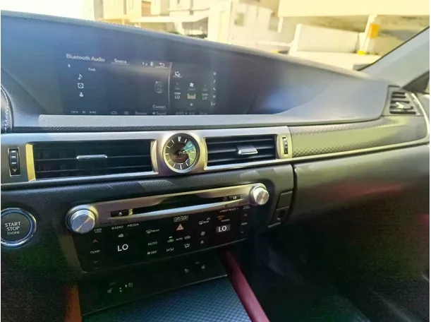 Car image 26