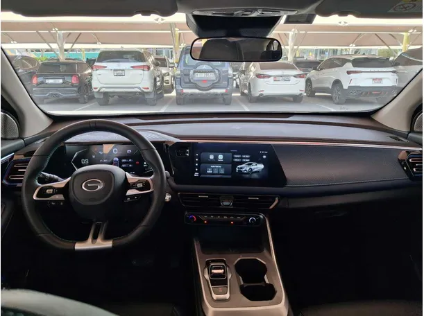 Car image 13