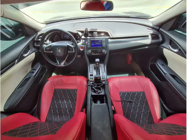 Car image 14