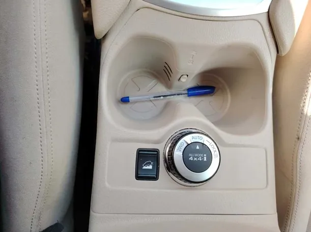 Car image 23