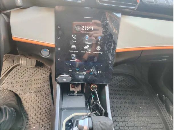 Car image 22