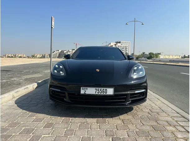 Car image 9