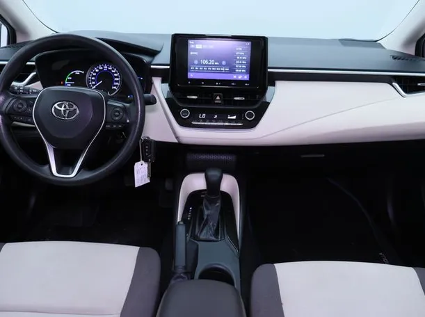 Car image 14