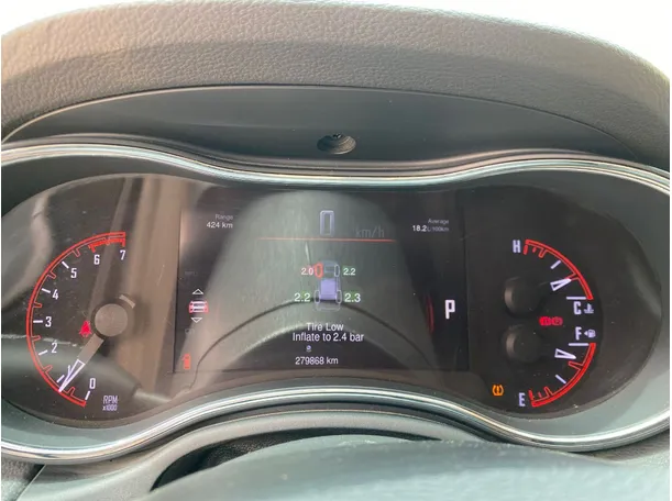 Car image 19
