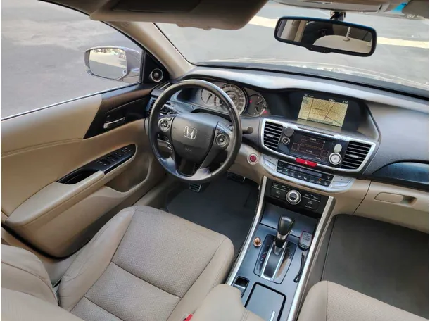 Car image 23
