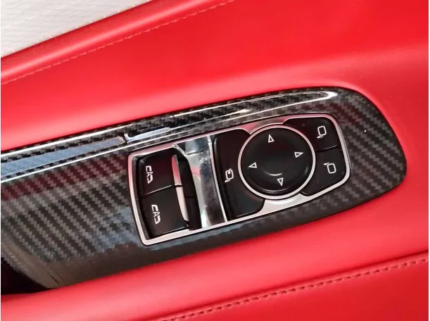 Car image 32