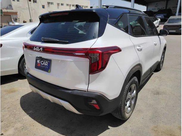 Car image 6