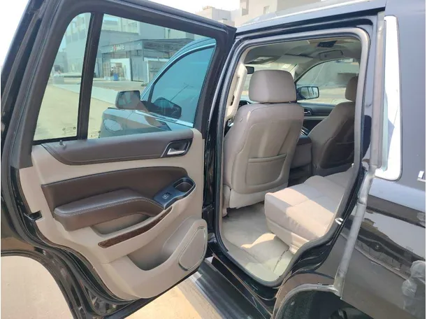 Car image 17