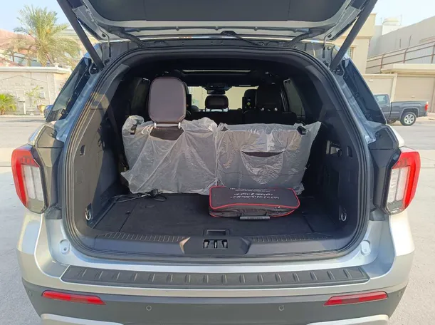 Car image 36