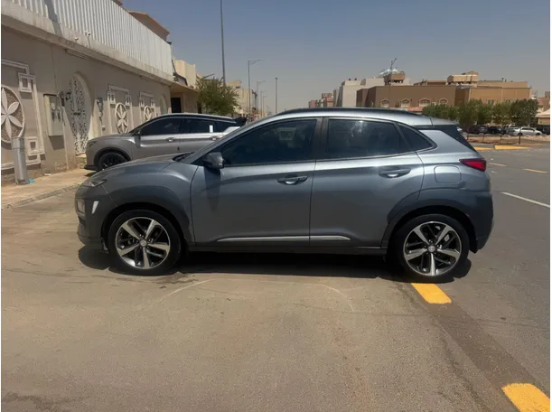 Car image 8