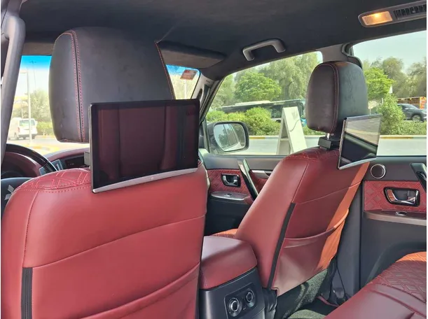 Car image 17
