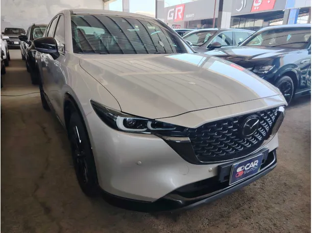 Car image 4