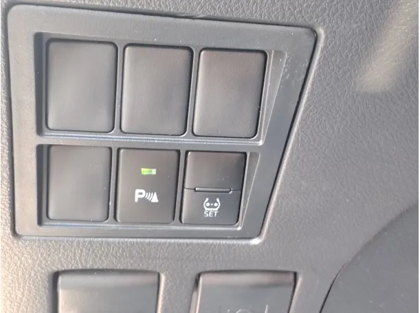 Car image 27