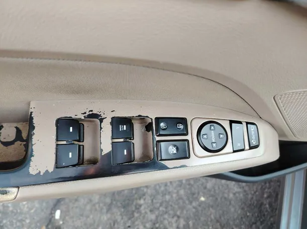 Car image 38