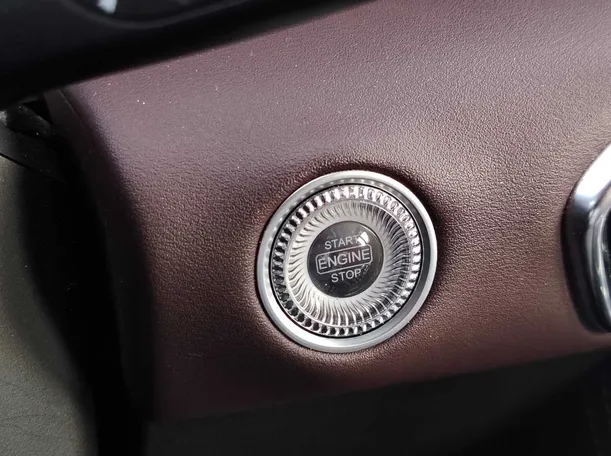 Car image 34
