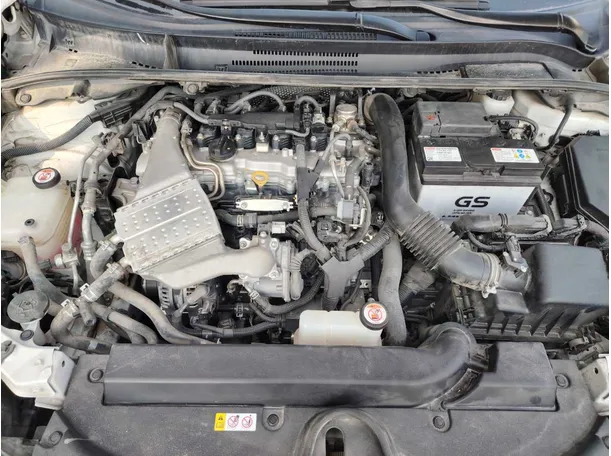 Car image 24