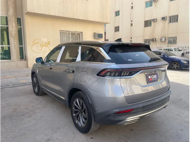 Car image 6