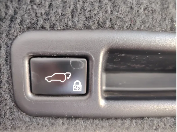 Car image 35