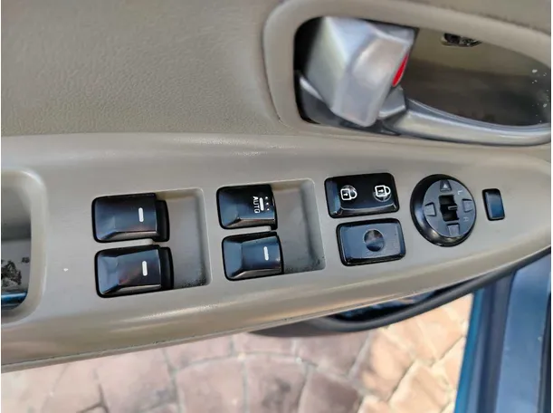 Car image 31