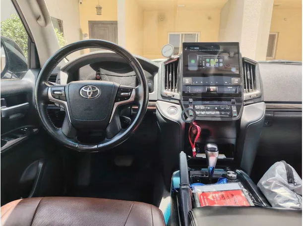 Car image 22