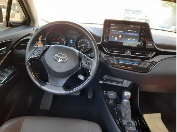 Car image 17