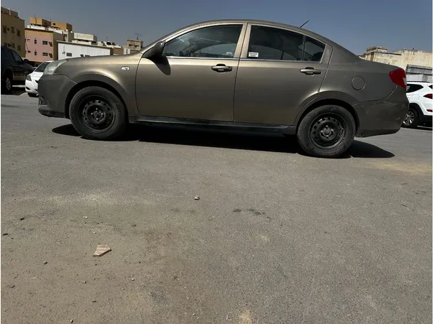 Car image 8
