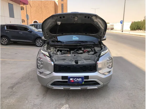 Car image 25