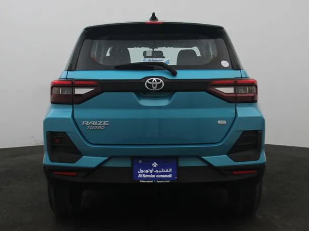 Car image 12