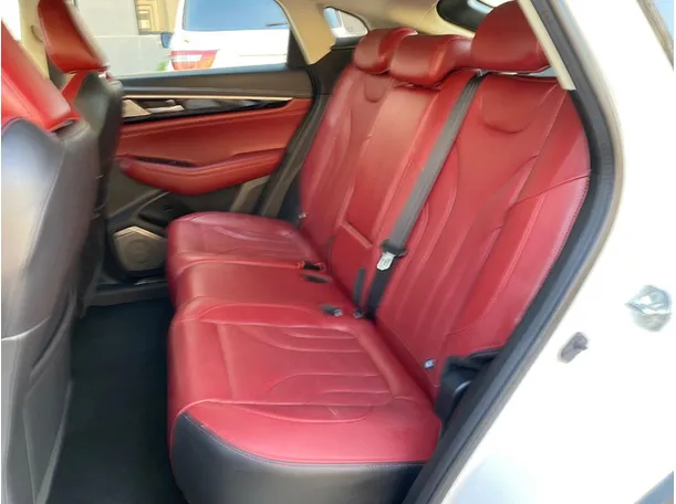 Car image 13