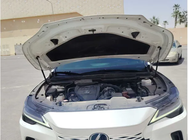 Car image 40
