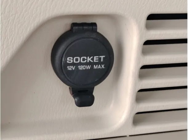 Car image 39