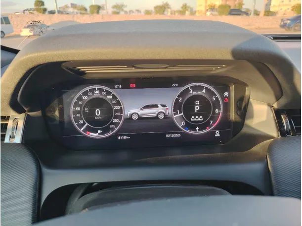 Car image 27