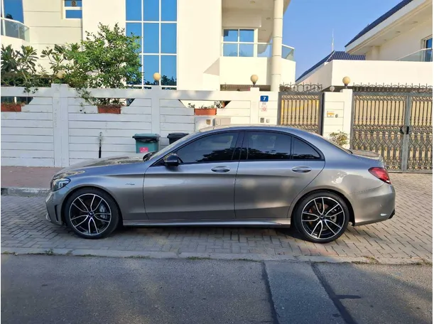 Car image 8