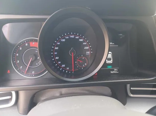 Car image 20