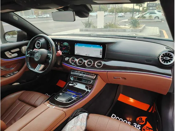 Car image 37