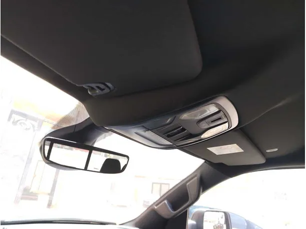 Car image 39