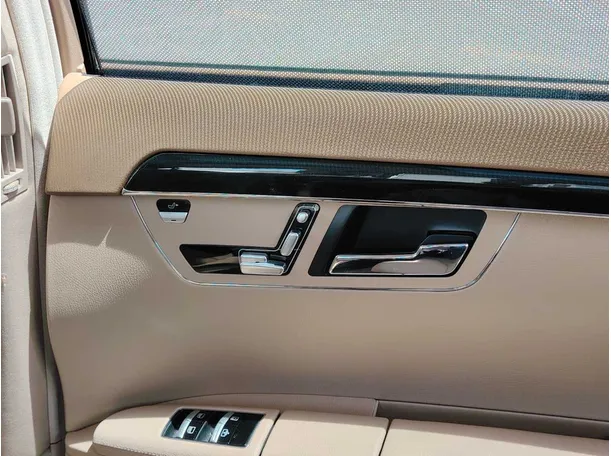 Car image 29