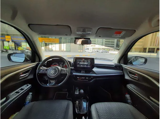 Car image 16