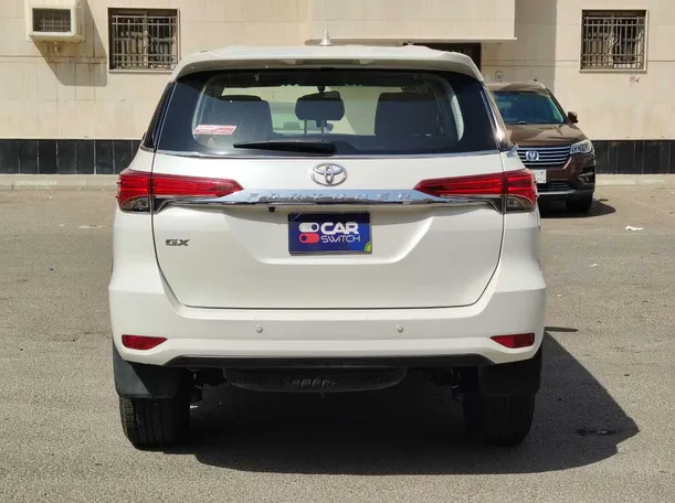 Car image 6